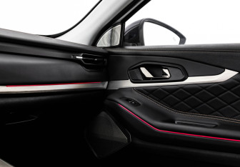 Подержанный автомобиль Exeed TXL 2022 года (17 фото)