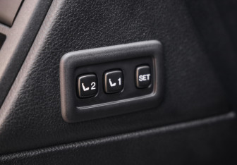 Подержанный автомобиль Toyota Land Cruiser Prado 2018 года (25 фото)
