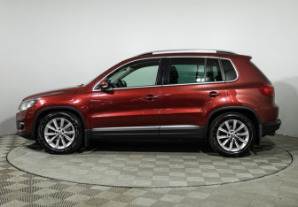Подержанный автомобиль Volkswagen Tiguan 2012 года (8 фото)