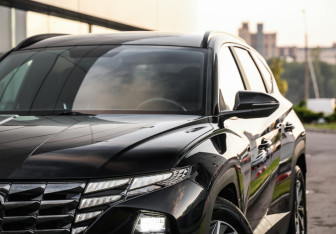 Подержанный автомобиль Hyundai Tucson 2022 года (2 фото)