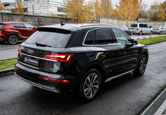 Подержанный автомобиль Audi Q5 2021 года (4 фото)