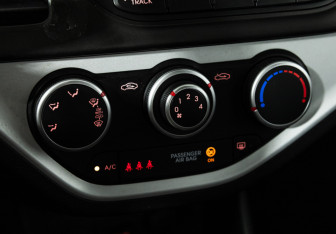 Подержанный автомобиль Kia Picanto 2013 года (15 фото)