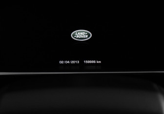 Подержанный автомобиль Land Rover Range Rover 2015 года (21 фото)