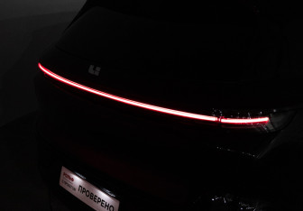 Подержанный автомобиль LiXiang L6 2024 года (31 фото)