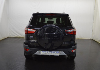 Подержанный автомобиль Ford EcoSport 2015 года (6 фото)