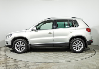 Подержанный автомобиль Volkswagen Tiguan 2013 года (8 фото)