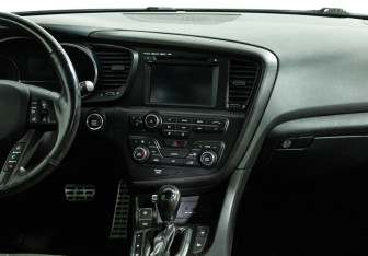 Подержанный автомобиль Kia Optima Sedan 2012 года (14 фото)