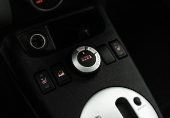 Подержанный автомобиль Nissan X-Trail 2012 года (17 фото)