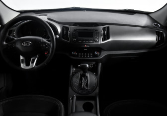 Подержанный автомобиль Kia Sportage 2011 года (14 фото)