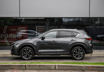 Подержанный автомобиль Mazda CX-5 2024 года (9 фото)
