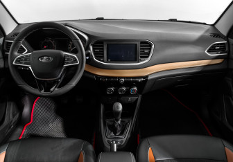 Подержанный автомобиль LADA (ВАЗ) Vesta Sedan 2023 года (14 фото)