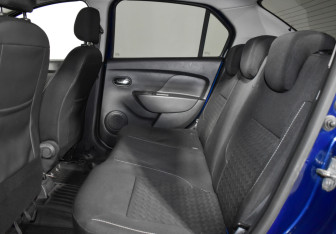 Подержанный автомобиль Renault Logan Sedan 2014 года (11 фото)