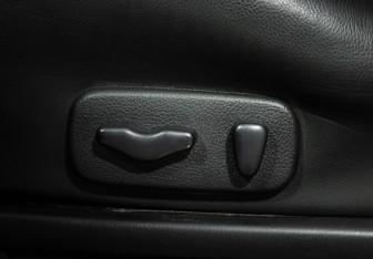 Подержанный автомобиль Nissan X-Trail 2006 года (16 фото)