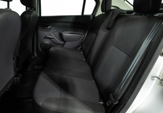 Подержанный автомобиль Renault Logan Sedan 2018 года (10 фото)