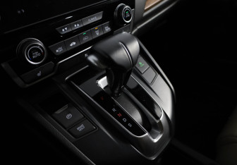 Подержанный автомобиль Honda CR-V 2018 года (12 фото)