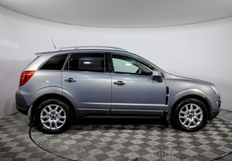 Подержанный автомобиль Opel Antara 2013 года (4 фото)