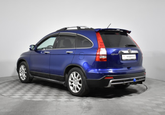 Подержанный автомобиль Honda CR-V 2008 года (7 фото)