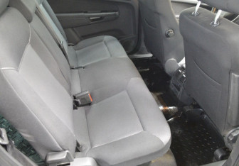 Подержанный автомобиль Opel Zafira Compactvan 2011 года (13 фото)