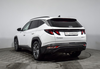 Подержанный автомобиль Hyundai Tucson 2022 года (7 фото)