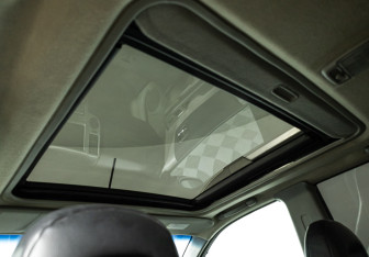 Подержанный автомобиль Nissan X-Trail 2006 года (15 фото)