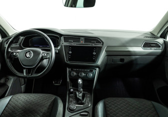 Подержанный автомобиль Volkswagen Tiguan 2019 года (13 фото)