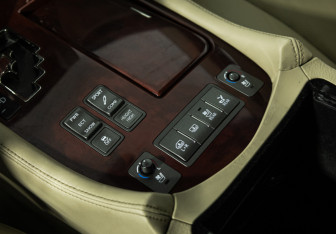 Подержанный автомобиль Lexus LS 2008 года (22 фото)