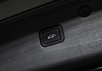 Подержанный автомобиль Changan UNI-K 2023 года (29 фото)