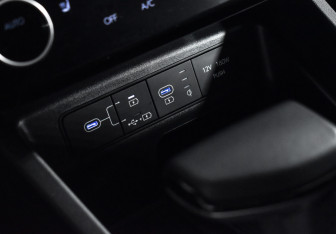 Подержанный автомобиль Hyundai Tucson 2025 года (18 фото)