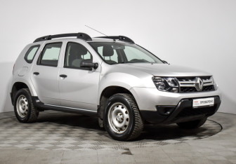 Подержанный автомобиль Renault Duster 2016 года (3 фото)