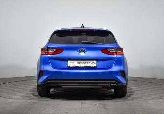 Подержанный автомобиль Kia Ceed Hatchback 2019 года (6 фото)