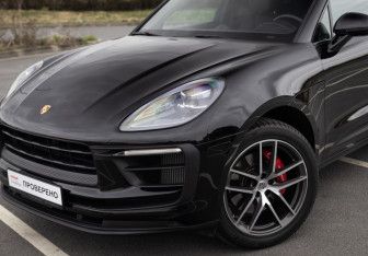 Подержанный автомобиль Porsche Macan 2021 года (2 фото)