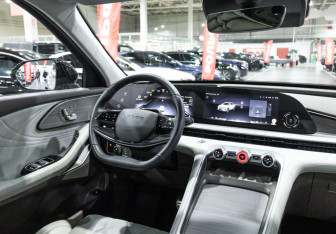 Подержанный автомобиль Exeed RX 2024 года (22 фото)