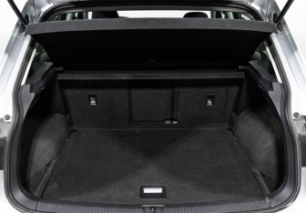 Подержанный автомобиль Volkswagen Tiguan 2018 года (16 фото)