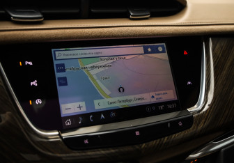 Подержанный автомобиль Cadillac XT6 2021 года (23 фото)