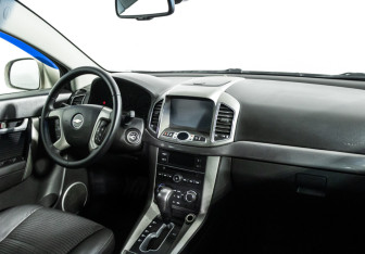 Подержанный автомобиль Chevrolet Captiva 2012 года (9 фото)