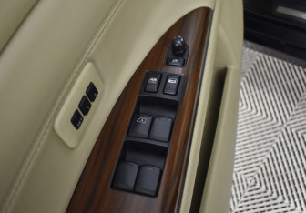 Подержанный автомобиль Nissan Teana 2011 года (20 фото)