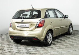 Подержанный автомобиль Kia Rio Hatchback 2011 года (5 фото)