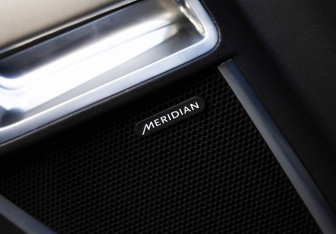 Подержанный автомобиль Jaguar E-Pace 2019 года (21 фото)