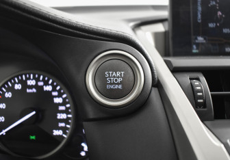 Подержанный автомобиль Lexus NX 2016 года (18 фото)