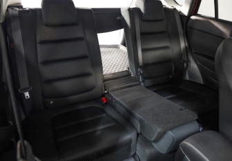 Подержанный автомобиль Mazda CX-5 2014 года (24 фото)