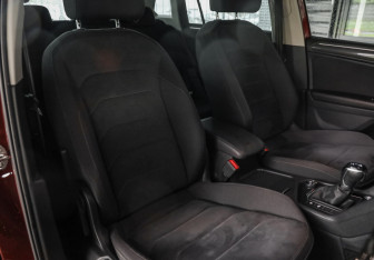 Подержанный автомобиль Volkswagen Tiguan 2017 года (24 фото)