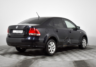 Подержанный автомобиль Volkswagen Polo Sedan 2013 года (5 фото)