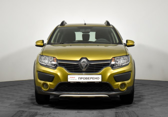 Подержанный автомобиль Renault Sandero 2018 года (2 фото)
