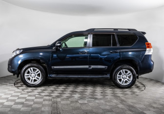 Подержанный автомобиль Toyota Land Cruiser Prado 2010 года (8 фото)