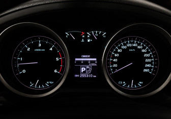 Подержанный автомобиль Toyota Land Cruiser Suv 2008 года (34 фото)