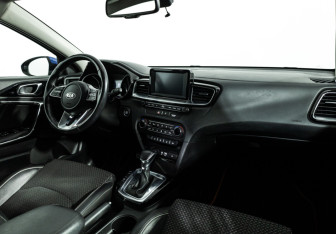 Подержанный автомобиль Kia Ceed Hatchback 2019 года (9 фото)