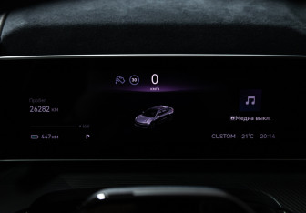 Подержанный автомобиль Zeekr 001 2022 года (12 фото)