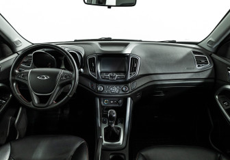 Подержанный автомобиль Chery Tiggo 5 2015 года (13 фото)