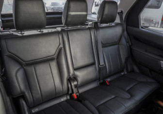 Подержанный автомобиль Land Rover Discovery 2017 года (28 фото)