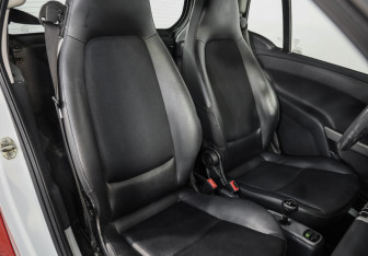 Подержанный автомобиль Smart Fortwo Hatchback 2013 года (19 фото)